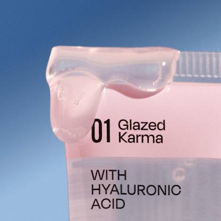 lesk na rty Glosstitude 01 Glazed Karma GABRIELLA SALVETE