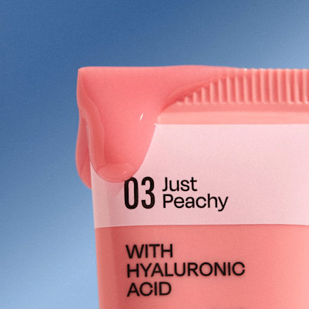 lesk na rty Glosstitude 03 Just Peachy GABRIELLA SALVETE