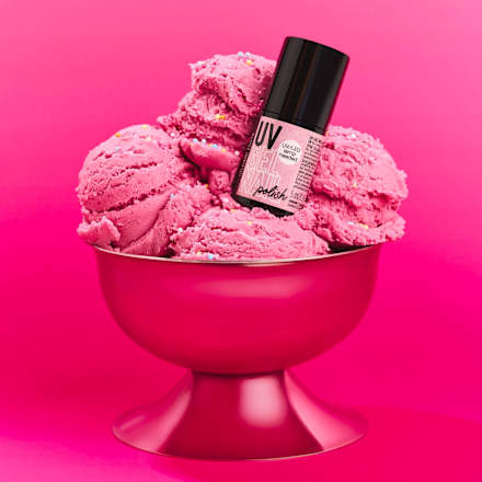 UV gel lak na nehty 214 Blush O’ Clock! essence