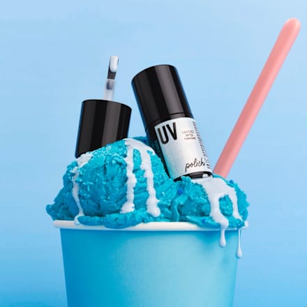 UV gel lak na nehty 216 On Cloud Cream essence