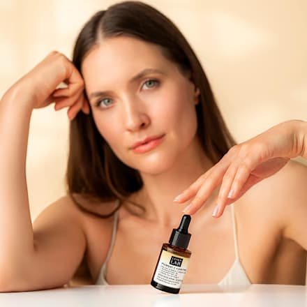 er Pigment C-Control cu 10% derivat de Vitamina C Elyn's Lab