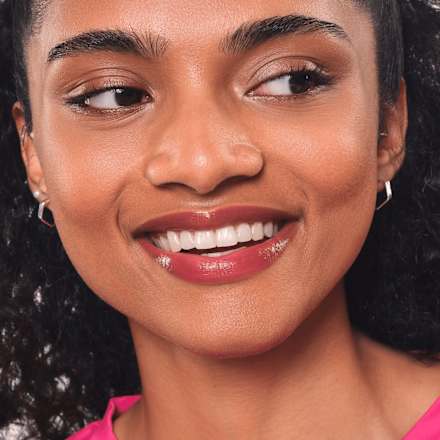 hydra kiss tinta za usne  essence