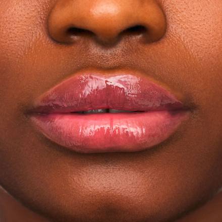 the super peptide glossy tretman za usne-  essence