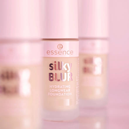 silky BLUR HYDRATING tečni puder - 115 essence