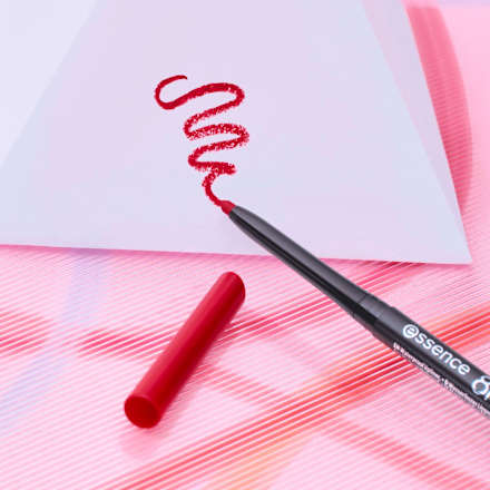 8h matte comfort olovka za usne- 18 Cherry On Top essence