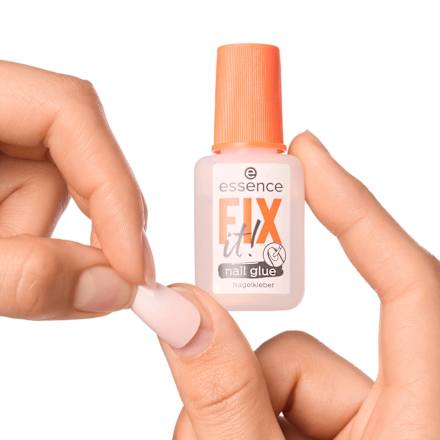 FIX it! lepak za nokte essence