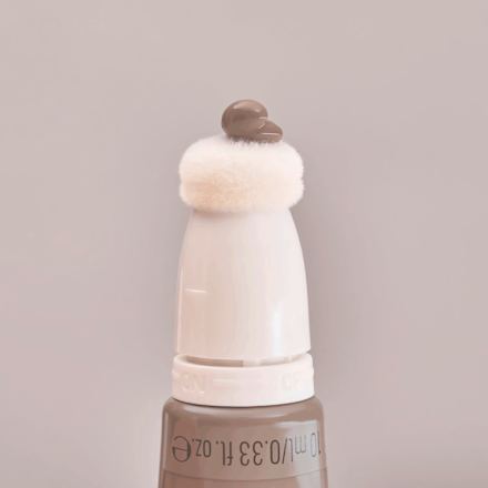 BABY GOT BRONZE tečni bronzer - 10 Sweet Shadows essence