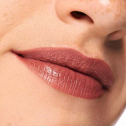 satin GLOW luminous shine karmin za usne- 05 Chai There essence