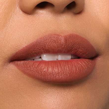 8h matte comfort olovka za usne- 17 Must Have Brown essence