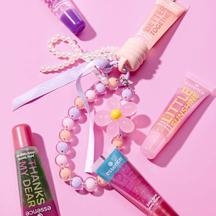 Say It With Juicy dodatak za poklopac sjaja za usne - 01 Cap It Cute  essence