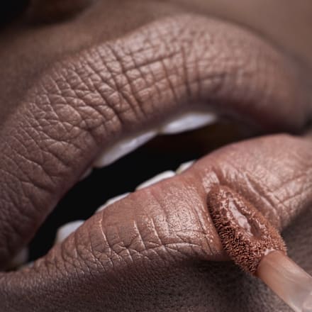 Glass Cloud Blur-Real Lip Powder Cream - C010 Teddy Hug  CATRICE