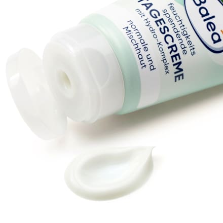 Hydratačný denný pleťový krém 10 % Aloe vera s OF 15 Balea