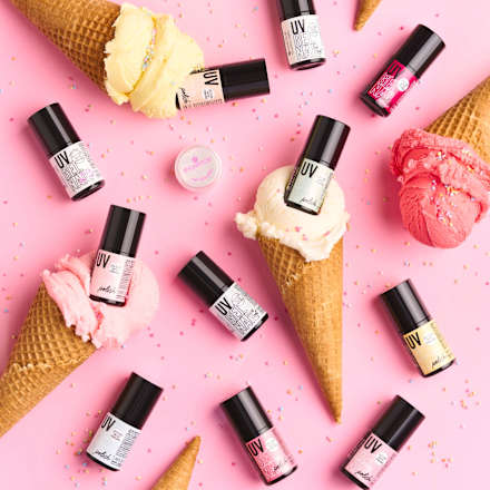 Nadlak za nohte studio nails UV GEL NAIL essence