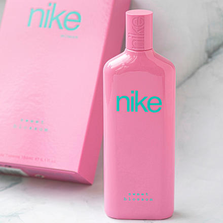 Тоалетна вода sweet blossom nike
