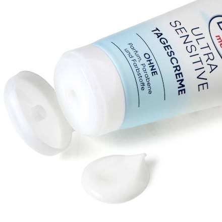 Dnevna krema za obraz ULTRA SENSITIVE z alantoinom in pantenolom Balea med