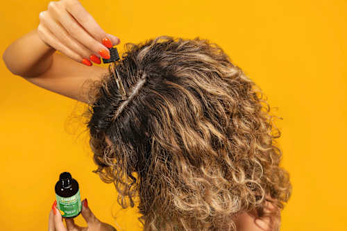 Haar- und Kopfhaut Öl Rosemary & Mint cantu