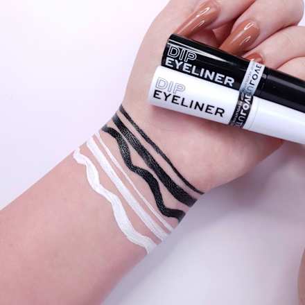 Течна очна линия ReLove Dip black REVOLUTION