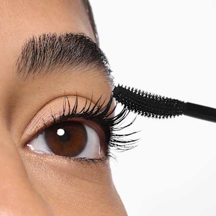 řasenka TUBING Stay In Place False Lash Mascara 010 No Panda Black CATRICE