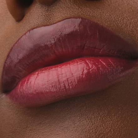 Lippenbalsam Lip Oil Balm Bare Glow 030 Dark Ruby Red CATRICE