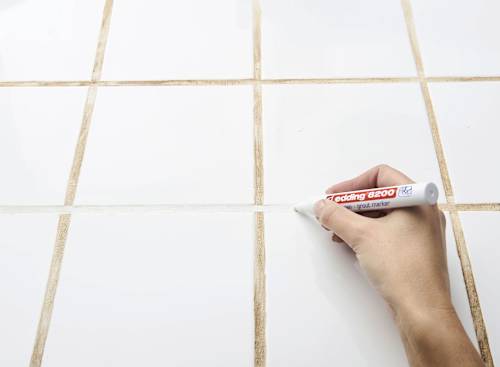 Marker do odświeżania fug 8200 biały edding