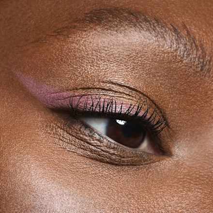 Kajal Velvet Glide Matte 040 Plum Line CATRICE