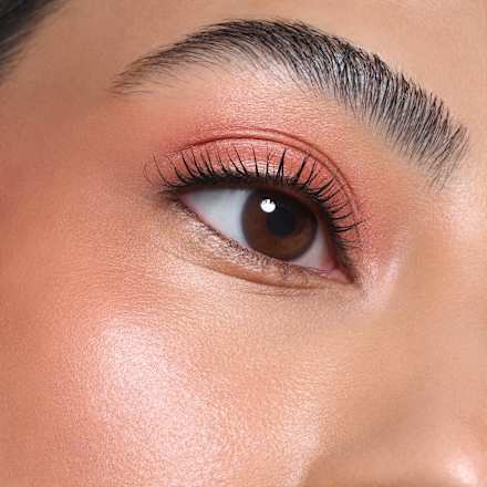 Tekutý očný tieň Eye Blusher 030 Berry Haze CATRICE