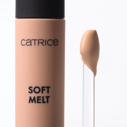 Tekutý očný tieň Soft Melt Liquid To Powder Eyeshadow 010 Timeless Taupe CATRICE