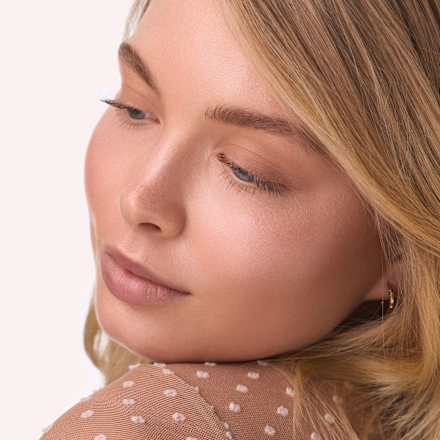 Tekutý očný tieň Soft Melt Liquid To Powder Eyeshadow 010 Timeless Taupe CATRICE