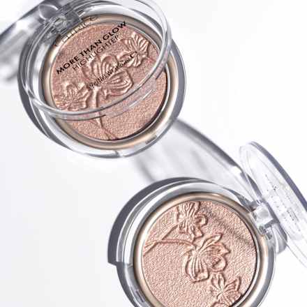 Highlighter More Than Glow 040 Absolute Blushin' Bright CATRICE