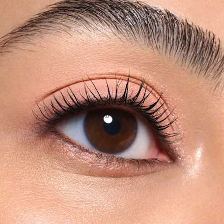Krémovo púdrový očný tieň Diamond Treasures - 050 Peach Gleam CATRICE