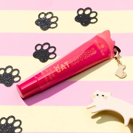 Lipgloss Dog Gang Or Cat Crew?!? essence