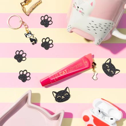 Lipgloss Dog Gang Or Cat Crew?!? essence
