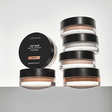 Zmatňujúci sypký púder Soft Blur Matte - 001 Translucent CATRICE