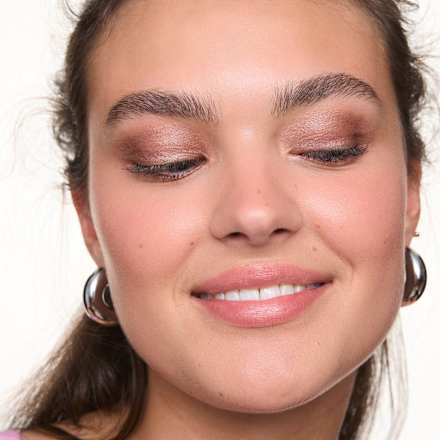 oční stíny v tužce BLUR NUDE 07 Cinnamon Swirl essence