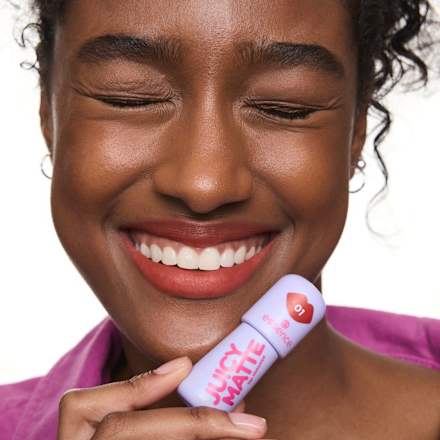 Lippen Mousse Juicy Matte 01 Maple Rouge essence