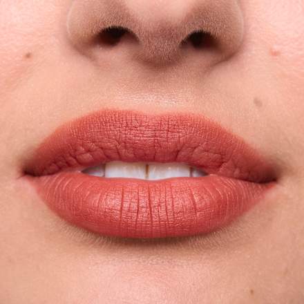 Lippen Mousse Juicy Matte 01 Maple Rouge essence