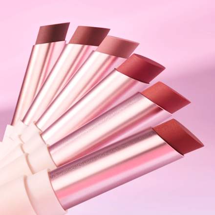 Lippenstift Blur Soufflé Sheer Nude 03 Nude Rose essence