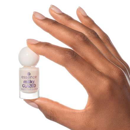 Nagellack Milky Glazed Mini 21 essence
