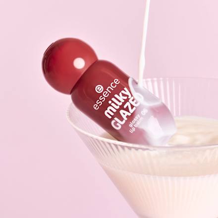 Lipbalm Glossy Milky Glazed 06 Cherry On Top essence