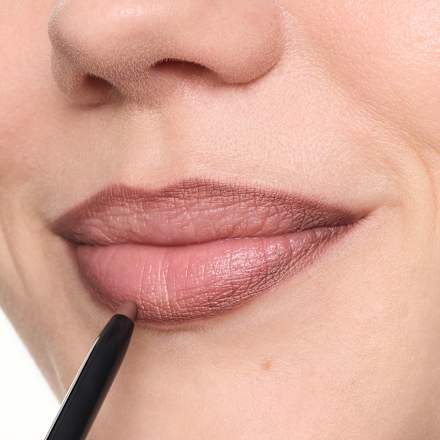 Lipliner 8H Matte Comfort 24 Coffee Date essence