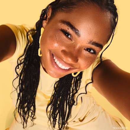 Lipgloss Care Bears Keychain 03 More Fun, Please essence