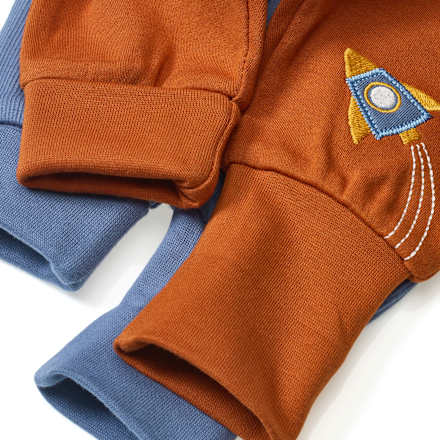 Hose mit Raketen-Motiv, Ripp-Struktur & Mitwachsfunktion, braun + blau, Gr. 56 ALANA