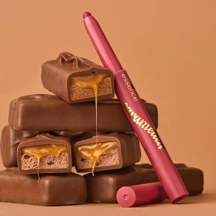 Lipliner Plumping Caramelted 01 Servin' Sweetness essence