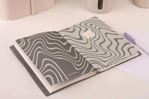 Journal-Set mit 2 Notizheften & Cover aus PU, grau (14x21 cm) Jean&Len