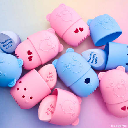 houbička na make-up a pouzdro Care Bears 02 Be Kind To All essence