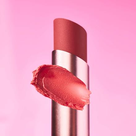 balzám na rty BLUR soufflé sheer nude 02 Nude Peach essence