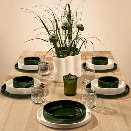dm home Duftkerze im Glas Cedarwood & Vetiver, dunkelgrün (240 g), 1 St dauerhaft günstig online kaufen