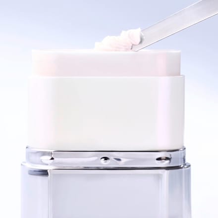 multifunkční rozjasňující tyčinka C010 Glow Infusion CATRICE