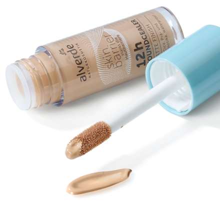 Tekutý korektor skin barrier Foundcealer 12h Matte Finish - 30 Neutral alverde NATURKOSMETIK