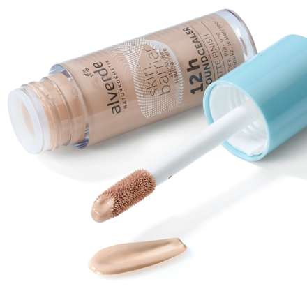 Tečni korektor Skin Barrier Foundcealer 12h Matte Finish - 10 Cool alverde NATURKOSMETIK